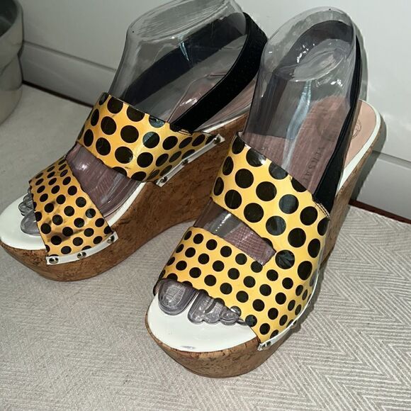 •vintage Versace•​​ - Picture 2 of 13